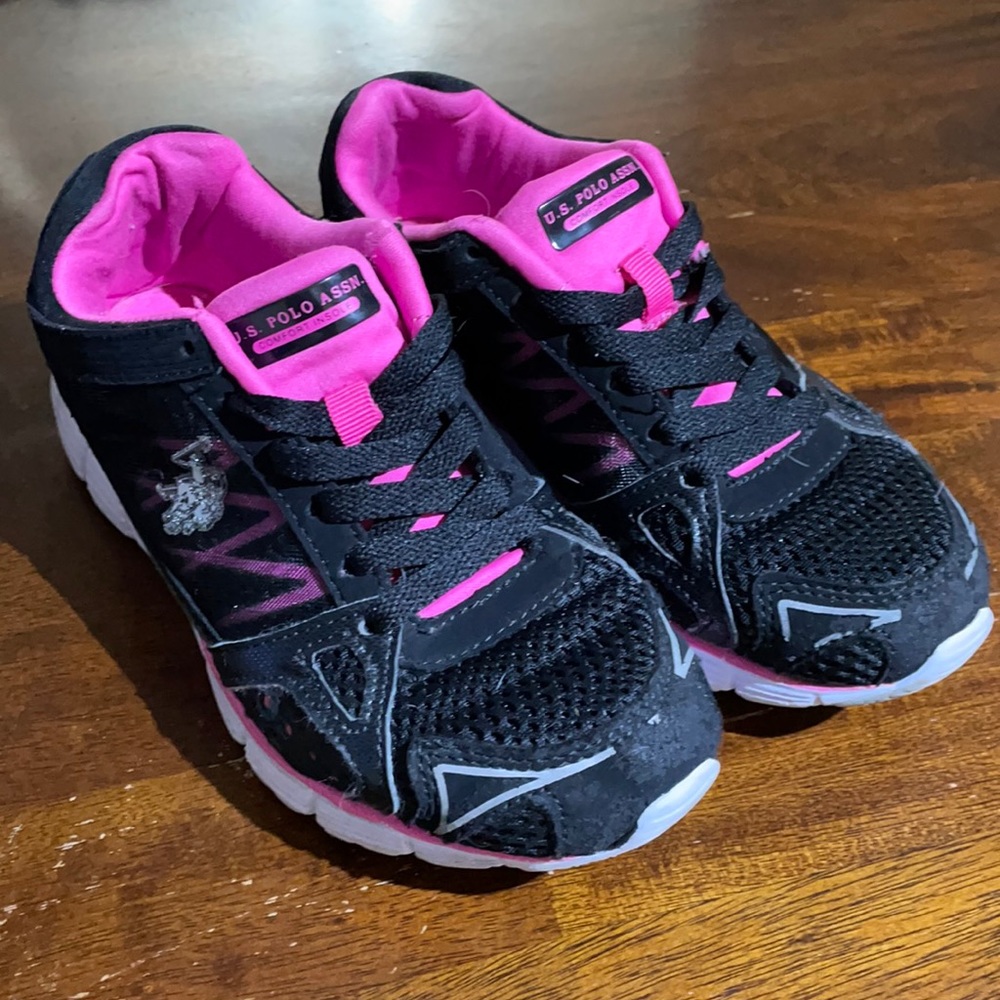 US Polo Association size 6 athletic shoes